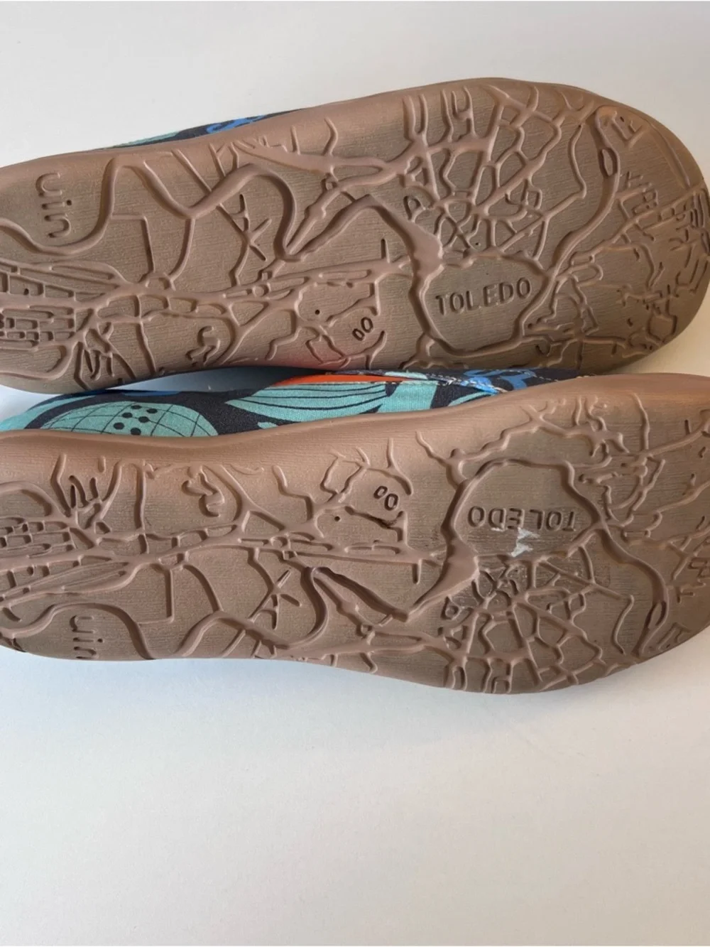 UIN Sneakers Canvas Flats Loafers Toledo Art Slip On